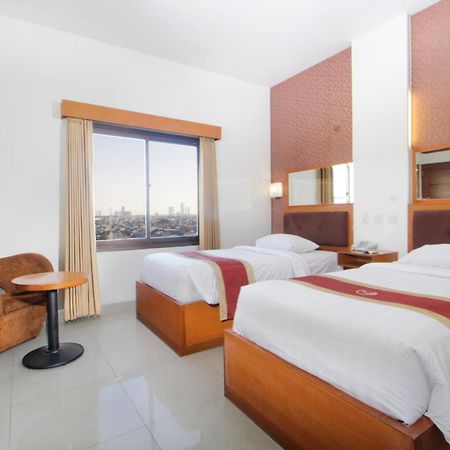 סוראבאיה Hotel Bisanta Bidakara Tunjungan מראה חיצוני תמונה