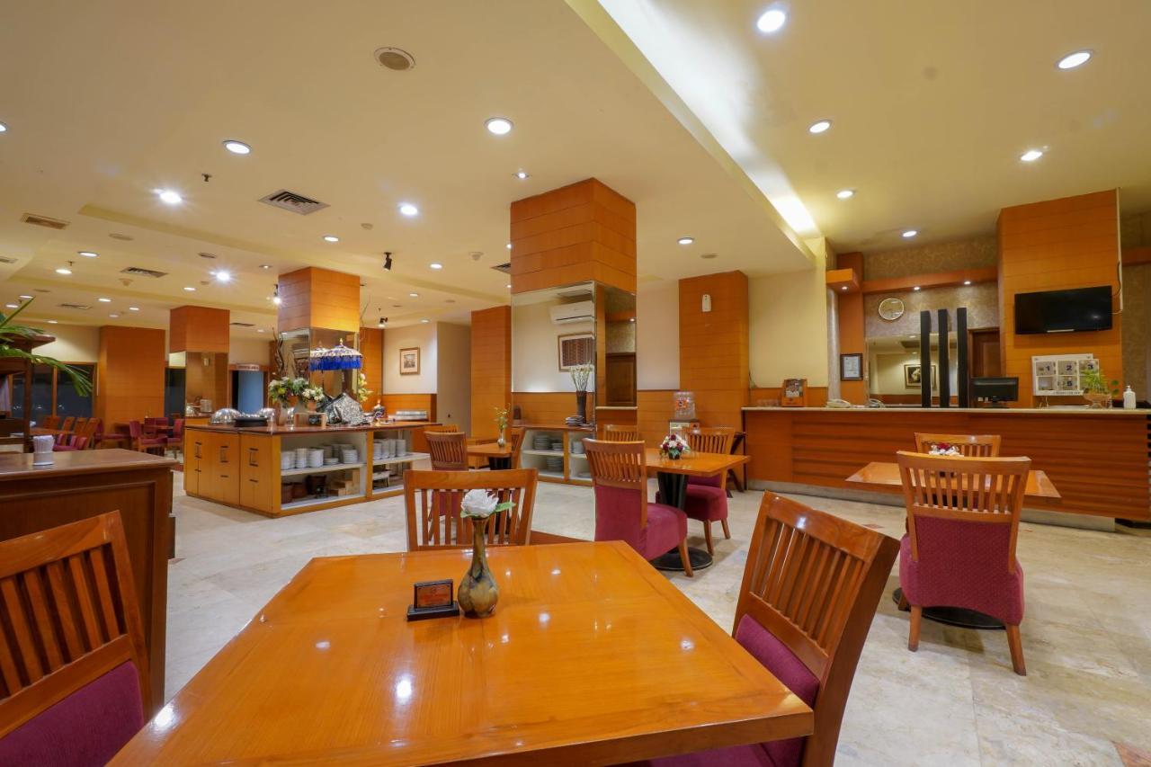 סוראבאיה Hotel Bisanta Bidakara Tunjungan מראה חיצוני תמונה