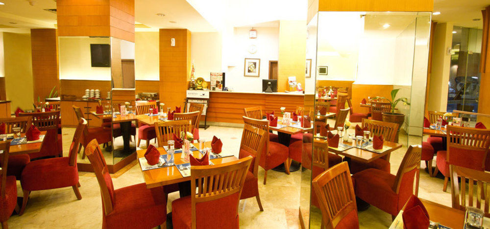 סוראבאיה Hotel Bisanta Bidakara Tunjungan מראה חיצוני תמונה